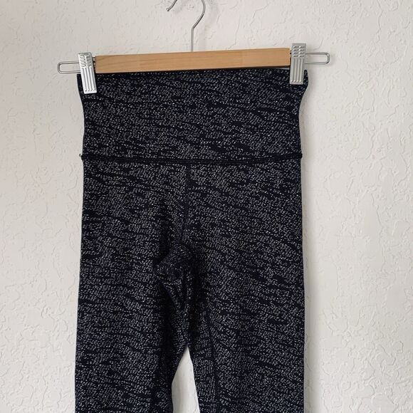Lululemon Legging Wunder Under Hi-Rise 7/8 Sz 2 Luon Frayed Camo Black White 25" - Picture 6 of 16